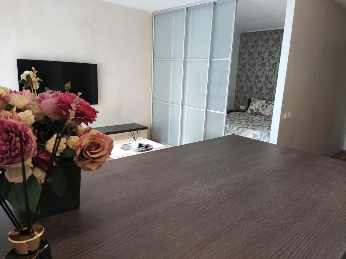Nikoletos Apartamentai Panevėžys Esterno foto